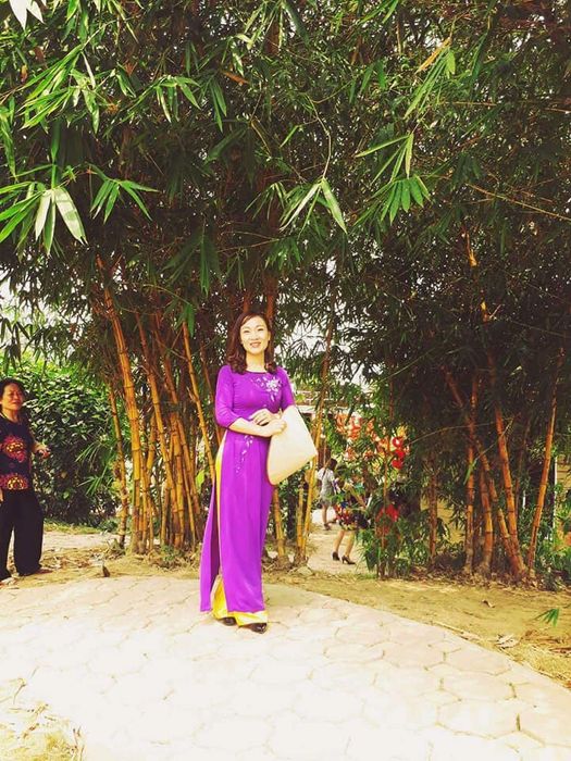 Chân dung nữ thi sĩ - nhà giáo Lan Vương
