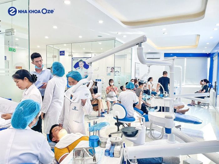 Đội ngũ bác sĩ chuyên môn cao tại Nha khoa Oze