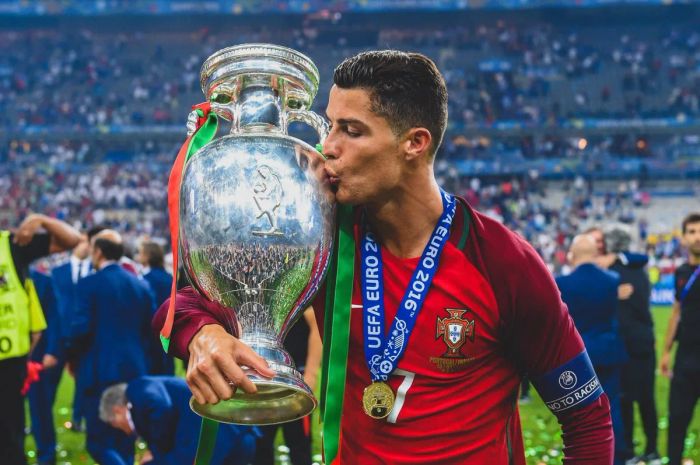 Ronaldo - Người đang viết lại mọi kỷ lục của bóng đá châu Âu