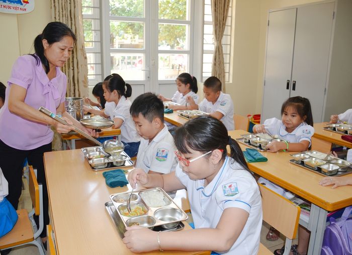 Hình ảnh thực tế bếp ăn công nghiệp của Ẩm Thực Á Đông