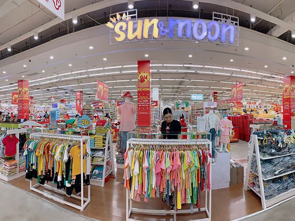 Không gian mua sắm sang trọng tại Sun & Moon