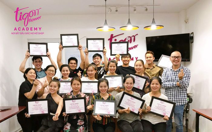 Tigon Flower Academy ảnh 3 – Một buổi học sáng tạo với những tác phẩm hoa tinh tế tại Tigon Flower