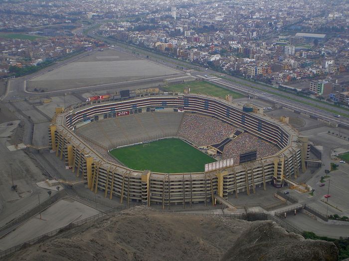 Toàn cảnh sân Estadio Monumental