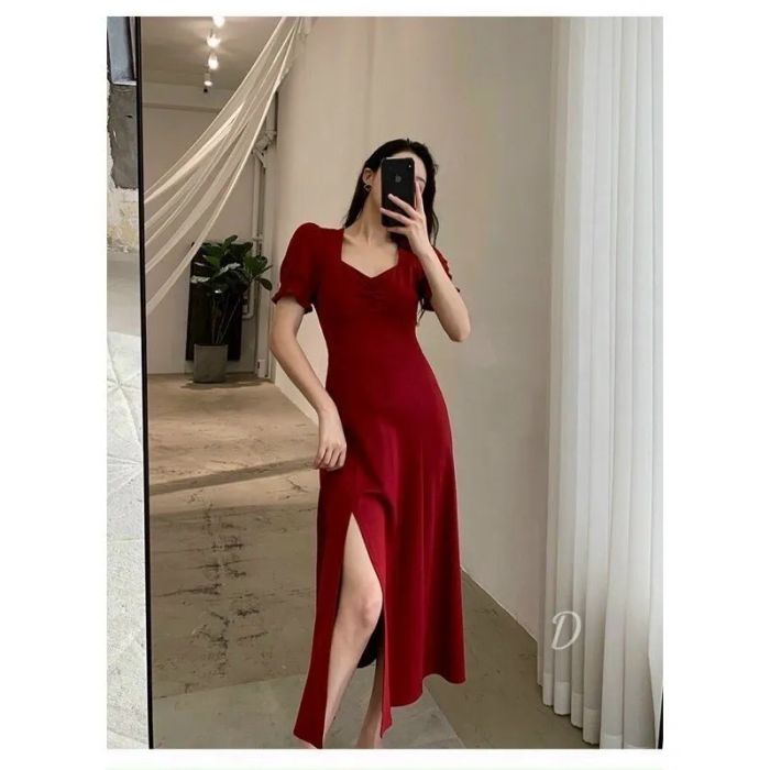 Xu hướng đầm body ấn tượng từ Đầm nữ Hoài Thương