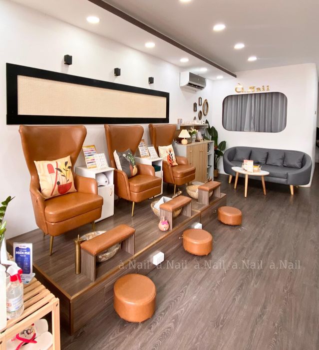 Hình ảnh học viện À. Nail