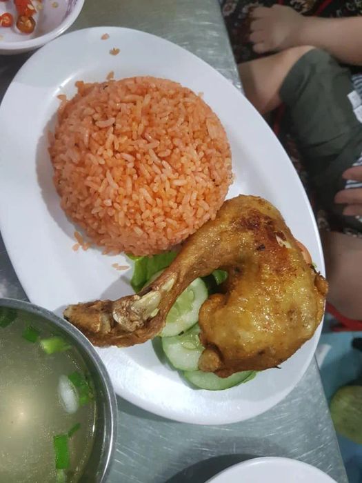 Cơm Gà Lan - Bữa cơm đậm đà chất Quảng