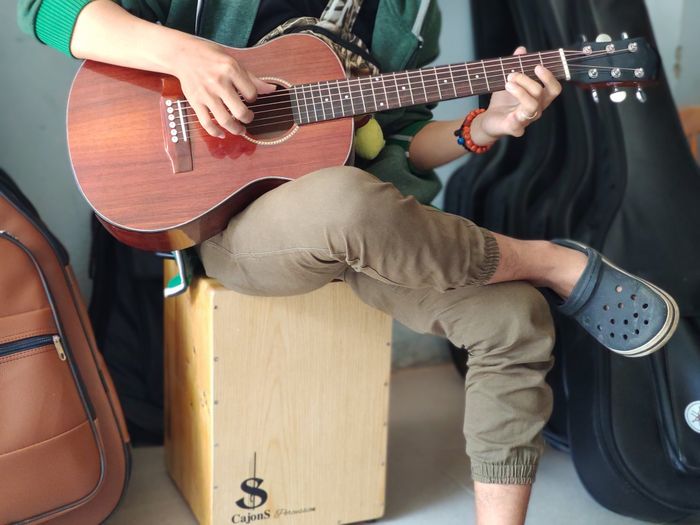 Lớp học guitar đầy cảm hứng tại 2C Guitar Rạch Giá