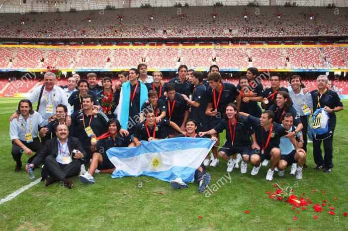 Khoảnh khắc lịch sử: Lionel Messi và đồng đội đăng quang HCV Olympic 2008