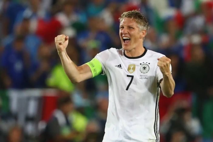 Schweinsteiger - Linh hồn thép của 'Cỗ xe tăng' Đức