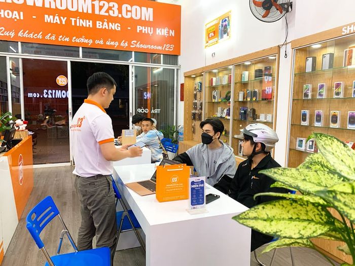 Hình ảnh không gian Showroom123 BMT