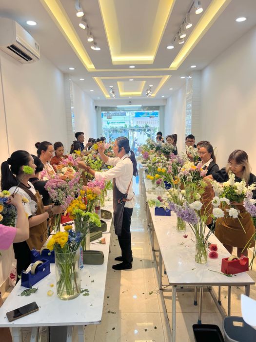 Thai Nguyen Floral Designer & Teaching ảnh 2 – Chút khéo léo và sáng tạo tạo nên những tác phẩm hoa tuyệt vời tại Thai Nguyen Floral Designer & Teaching.