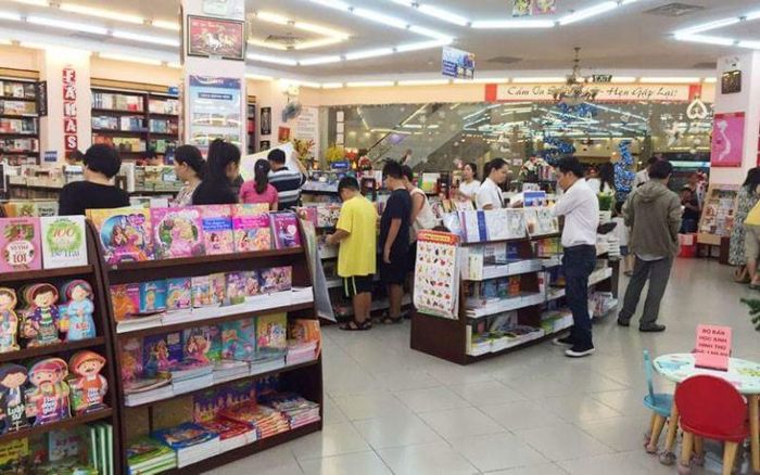 Không gian Fahasa Tân Định - kiến trúc hiện đại bậc nhất dành cho tín đồ sách