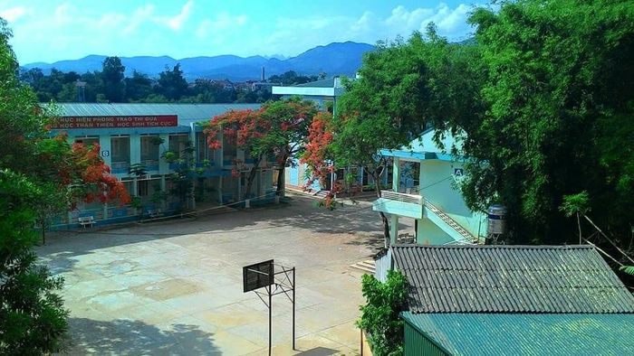 Hình ảnh Trường THPT DTNT tỉnh Cao Bằng - Môi trường giáo dục đa văn hóa