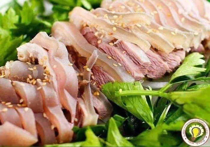 Nhà Hàng Tường Dung ảnh 2 - Khoảnh khắc lưu giữ vẻ đẹp của những món đặc sản Tây Bắc được trình bày như tác phẩm nghệ thuật ẩm thực.