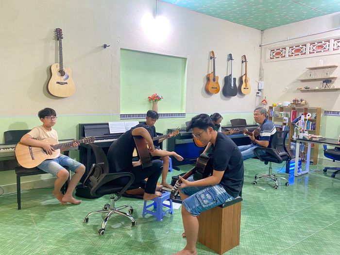 Không gian đào tạo âm nhạc hiện đại tại Moon Music