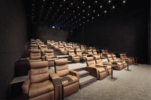 Trải nghiệm xem phim đỉnh cao tại CGV Vincom Xuân Khánh (Ảnh 2)