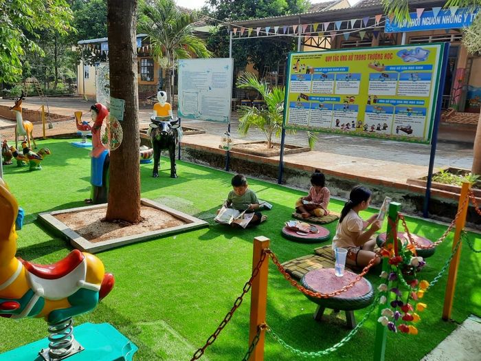 Góc học tập đầy màu sắc tại Trường Mầm Non Hoa Phượng