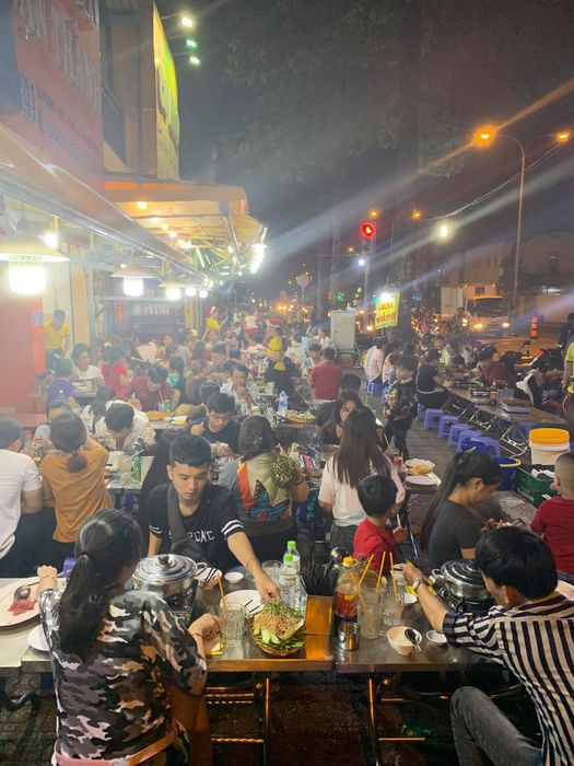 Không gian ấm cúng tại Lẩu Cá Cô Huệ (Ảnh 1)