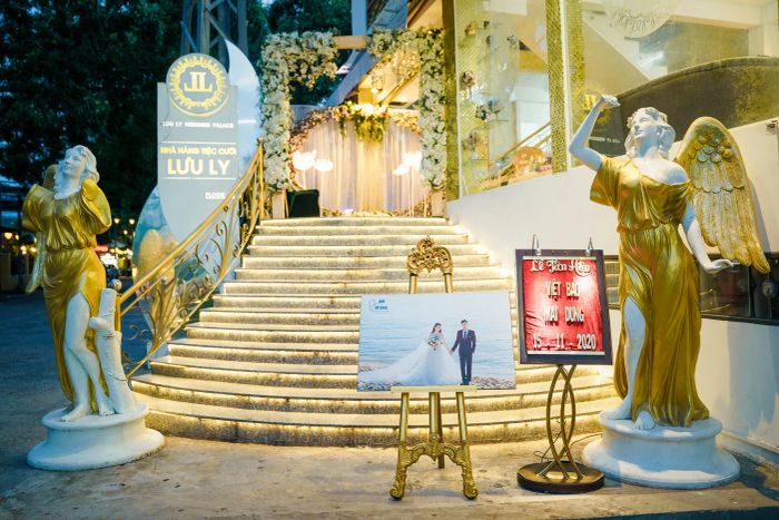 Khoảnh khắc ấm cúng tại Luu Ly Palace - Ảnh 3