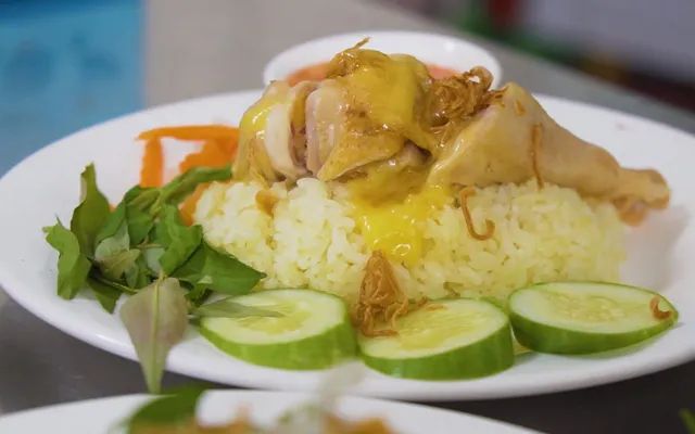 Cơm Gà A.Hải - Không gian ấm cúng, món ngon đậm đà