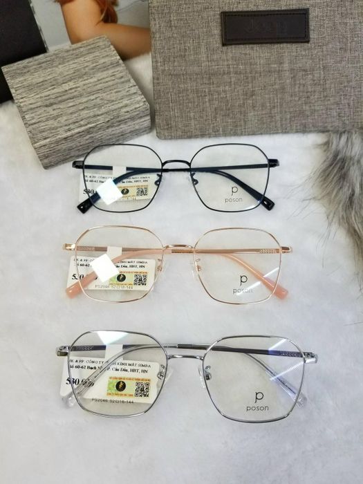 Hình ảnh bộ sưu tập kính thời trang tại Kính Mắt Bạch Mai
