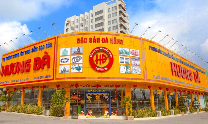 Không gian trưng bày đặc sản tại Hương Đà Siêu Thị