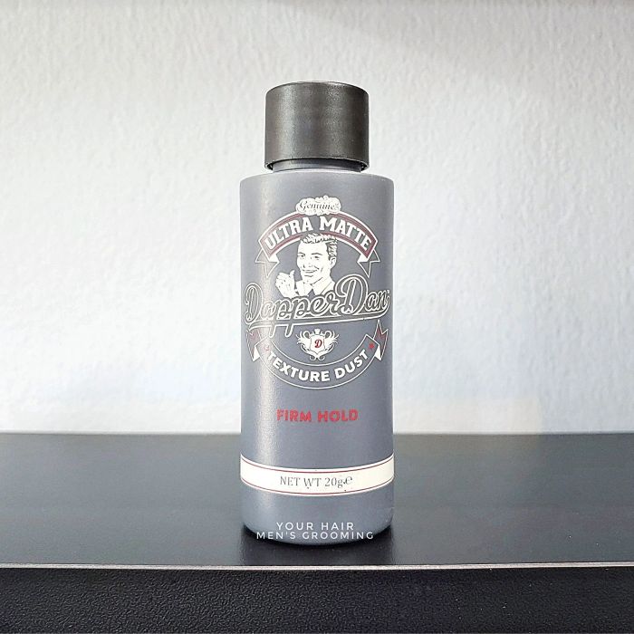 Bột tạo phồng tóc Dapper Dan Ultra Matte Texture Dust là lựa chọn lý tưởng cho những ai yêu thích sự phồng và texture tự nhiên. Dễ dàng sử dụng, bạn chỉ cần rắc bột lên tóc và tạo kiểu theo sở thích. Chất bột mịn, nhẹ, dễ dàng thẩm thấu vào tóc mà không để lại vón cục hay bết dính. Sản phẩm giúp bạn duy trì kiểu tóc suốt cả ngày mà không lo tóc bị nặng hay mất form.