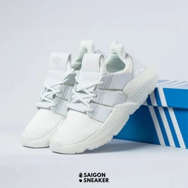 Adidas ảnh 2 - Tác phẩm nghệ thuật thể thao đương đại, khắc họa sức mạnh vận động qua ngôn ngữ thiết kế đầy phá cách.