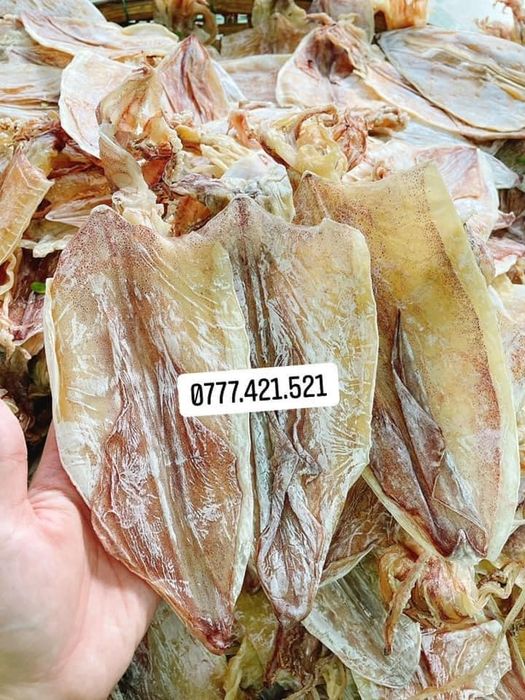Bộ sưu tập hải sản khô đặc trưng tại Cô Thâu