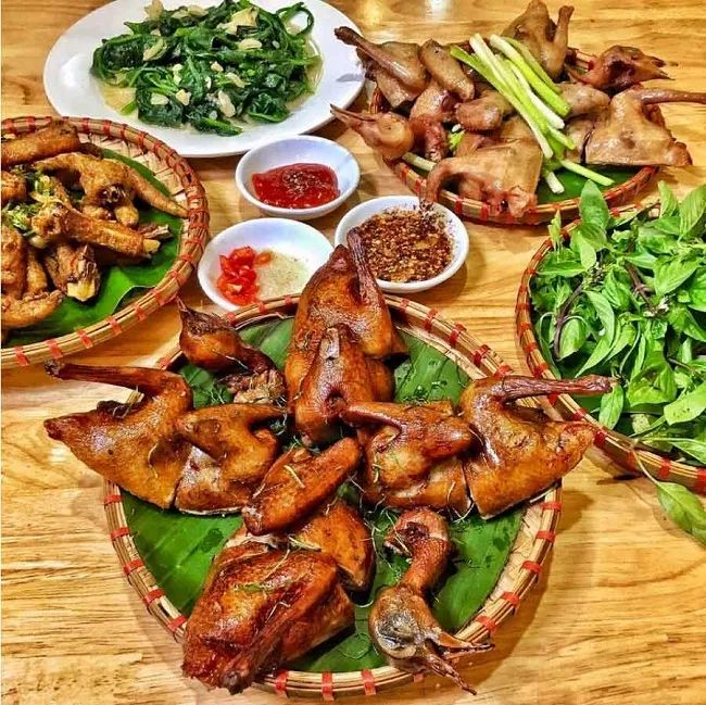 Góc nhìn chân thực về Quán Ba Bí - Ảnh 2