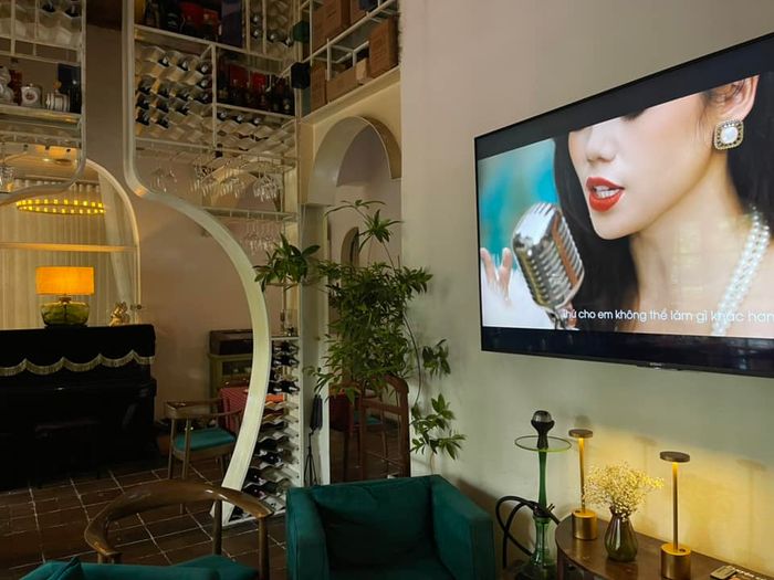Không gian sang trọng tại OAK Wine Boutique - Ảnh 1