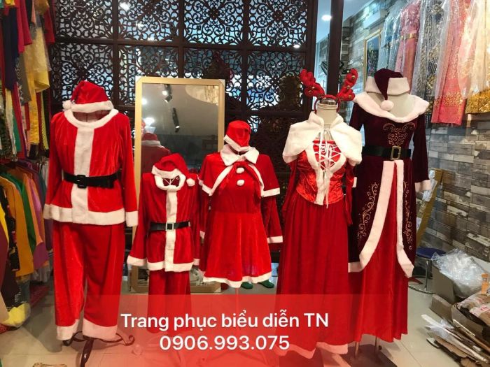 Hình ảnh trang phục biểu diễn tại TN