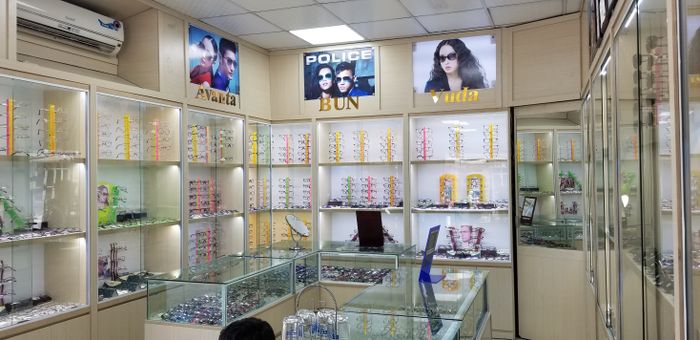 Không gian trải nghiệm dịch vụ tại Kính Mắt Bạch Mai
