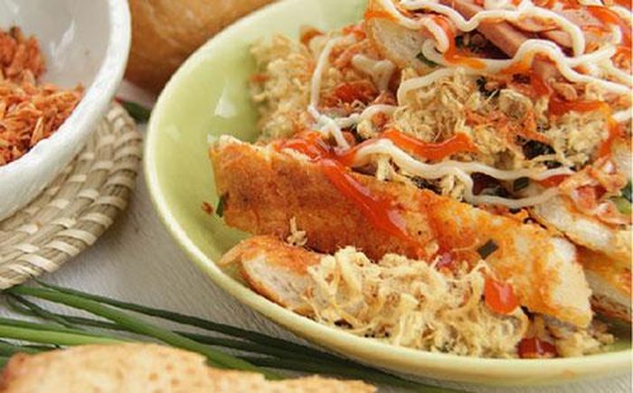 Bánh mì nướng muối ớt Chị Nga - Sự hòa quyện hoàn hảo giữa giòn tan và đậm đà