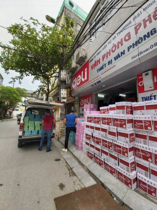 Bộ sưu tập sản phẩm đa dạng tại showroom Minaco