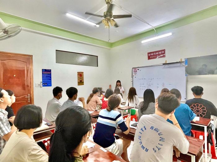 Hình ảnh giờ học thực hành tại Hoa Ngữ Thành Nhân