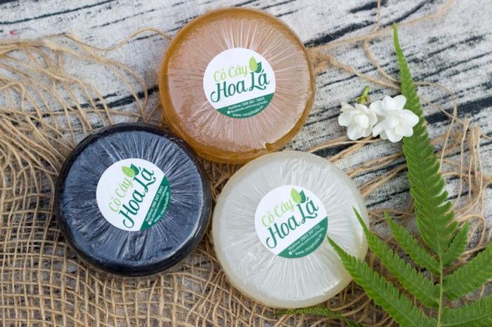 Hình ảnh xà bông hữu cơ, biểu tượng của cuộc sống xanh sạch và tươi đẹp