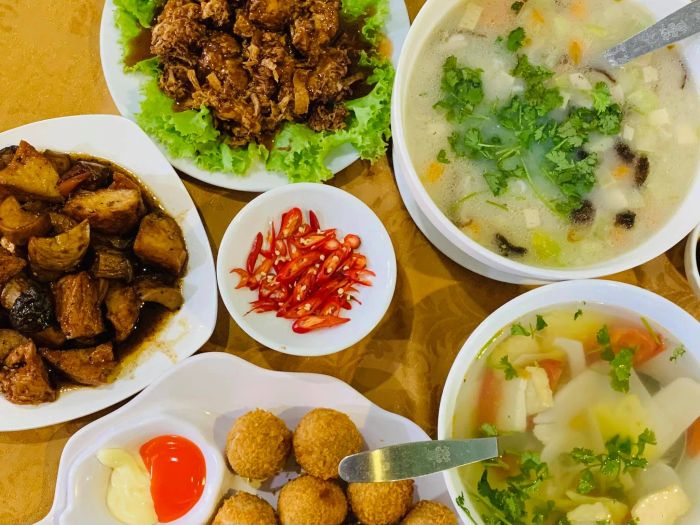 Không gian ấm áp và món ngon tại Quán Chay Bồ Đề