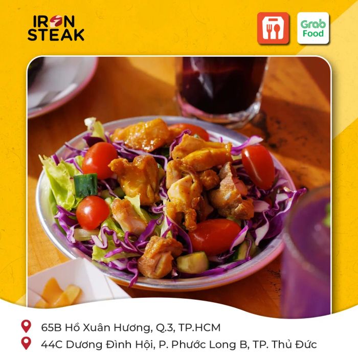 Không gian hiện đại tại IRON STEAK