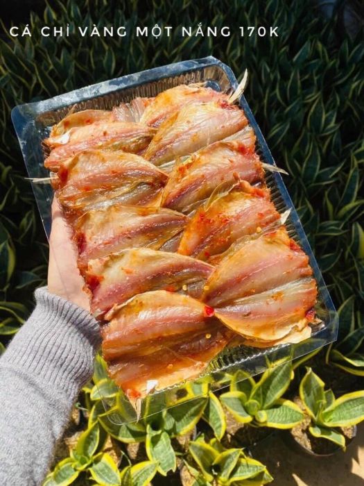 Không gian trưng bày ấn tượng tại Zon's - Đặc sản Quảng Ngãi