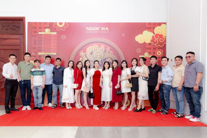 Đội ngũ giao nhận chuyên nghiệp tại Ngọc Hà Group