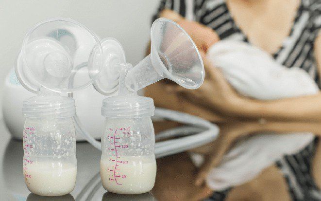 Hình ảnh minh họa cách sử dụng máy hút sữa đúng cách