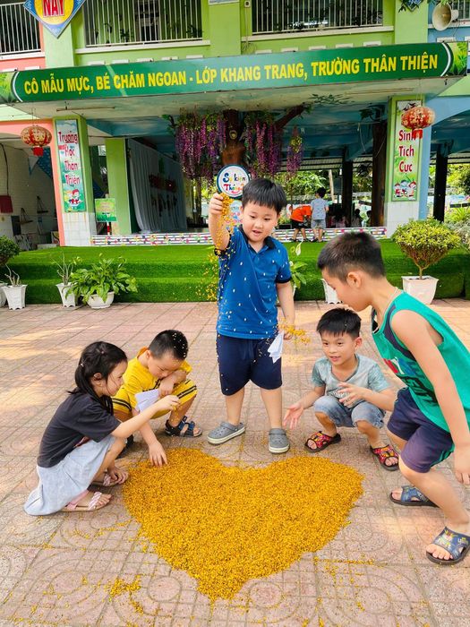 Hoạt động vui chơi bổ ích của bé tại Trường Mầm Non Tuổi Ngọc