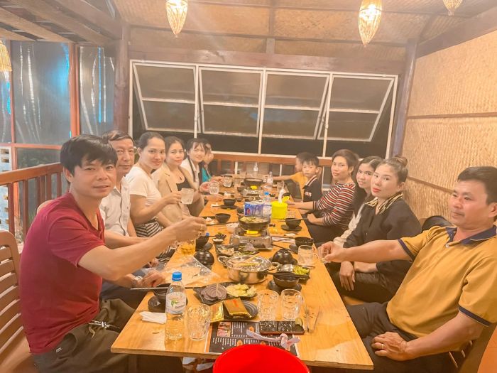Không gian ấn tượng tại Sơn Mỹ Quán - Đặc Sản Dê Gia Lai