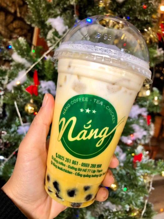 Không gian xanh mát và tràn ngập ánh nắng tại Nắng Coffee & Tea