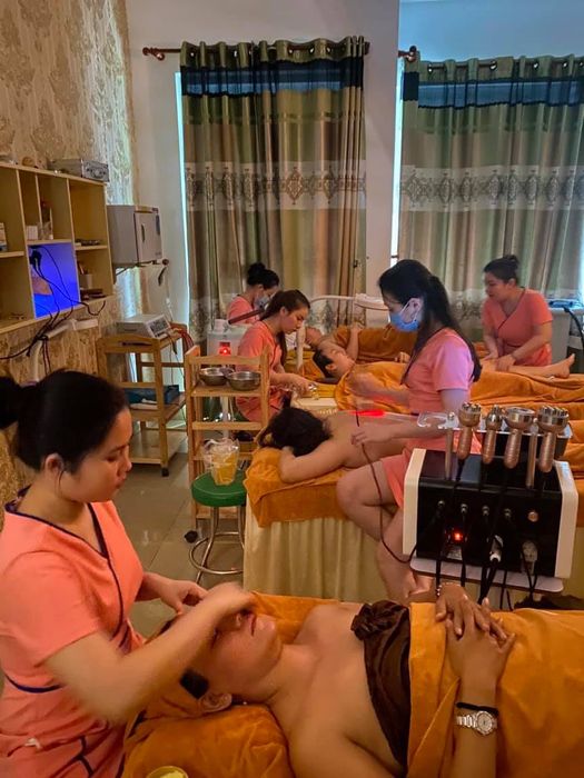 Không gian ấm cúng tại Lyna's Spa