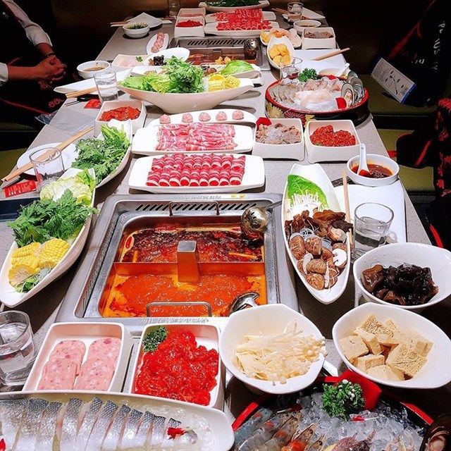 Không gian sang trọng và món ngon đặc sắc tại Haidilao Hotpot