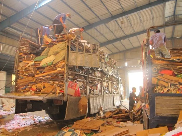 Hình ảnh hoạt động thu mua phế liệu của Tuấn Dương