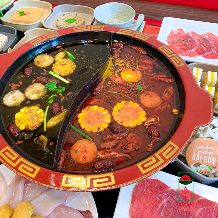 Không gian sang trọng và món ngon tại JI LI LAI Asian Hotpot Buffet
