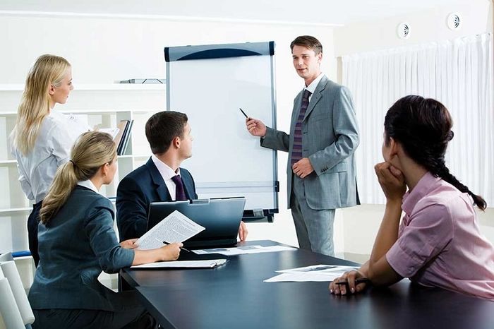 Nghệ thuật giao tiếp đại chúng: Đơn giản mà sâu sắc (Ảnh minh họa 2)